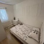 Greta's Self-check In Apartamento Zadar