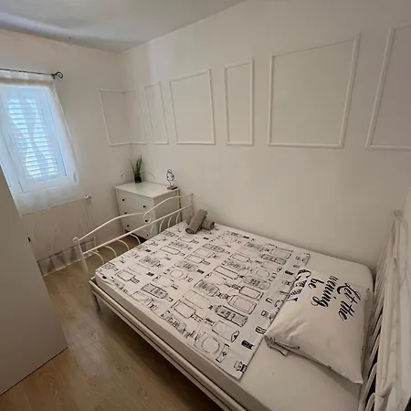 Greta's Self-check In Apartment Zadar